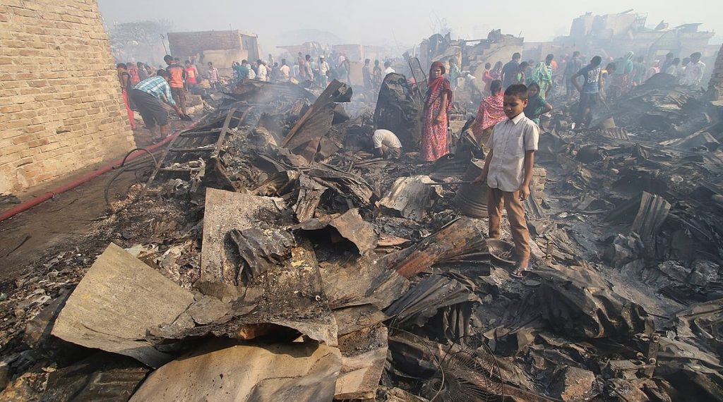 কোরাইলে ভয়াবহ অগ্নিকাণ্ড, ১,৫০০ ঘর পুড়ে ছাই