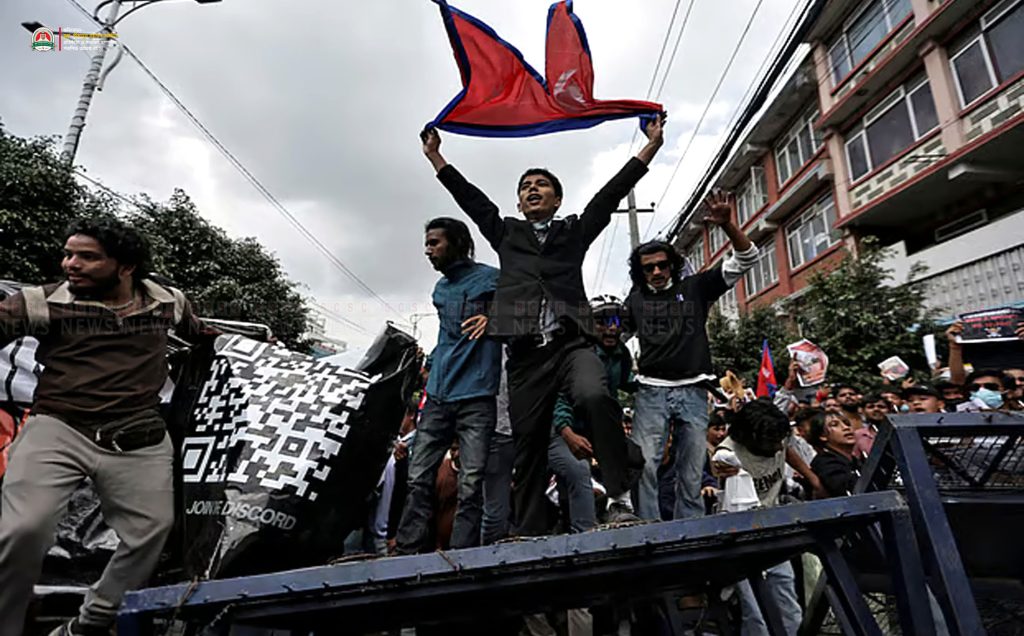 নেপালে উত্তেজনা, তরুণ বিক্ষোভের মুখে কারফিউ