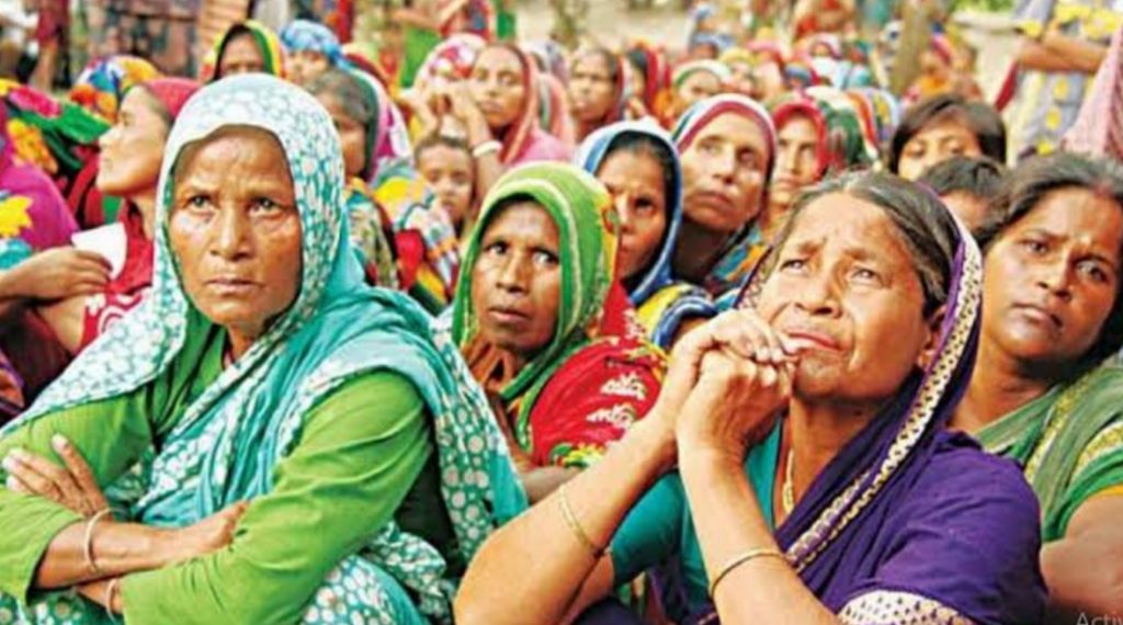 ৬ কোটির বেশি বাংলাদেশি দারিদ্র্যের ঝুঁকিতে