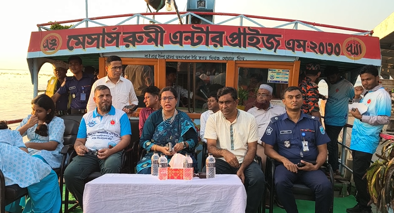 রাজবাড়ীতে নৌযান শুমারি ২০২৬ নিয়ে অবহিতকরণ সভা ও নৌ র‍্যালী