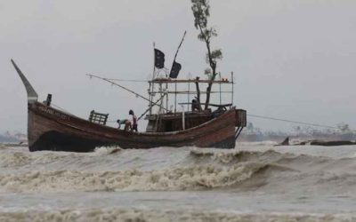 উপকূলে ঘূর্ণিঝড় সতর্কসংকেত: মাছ ধরার ট্রলারকে তীরে ফেরার নির্দেশ