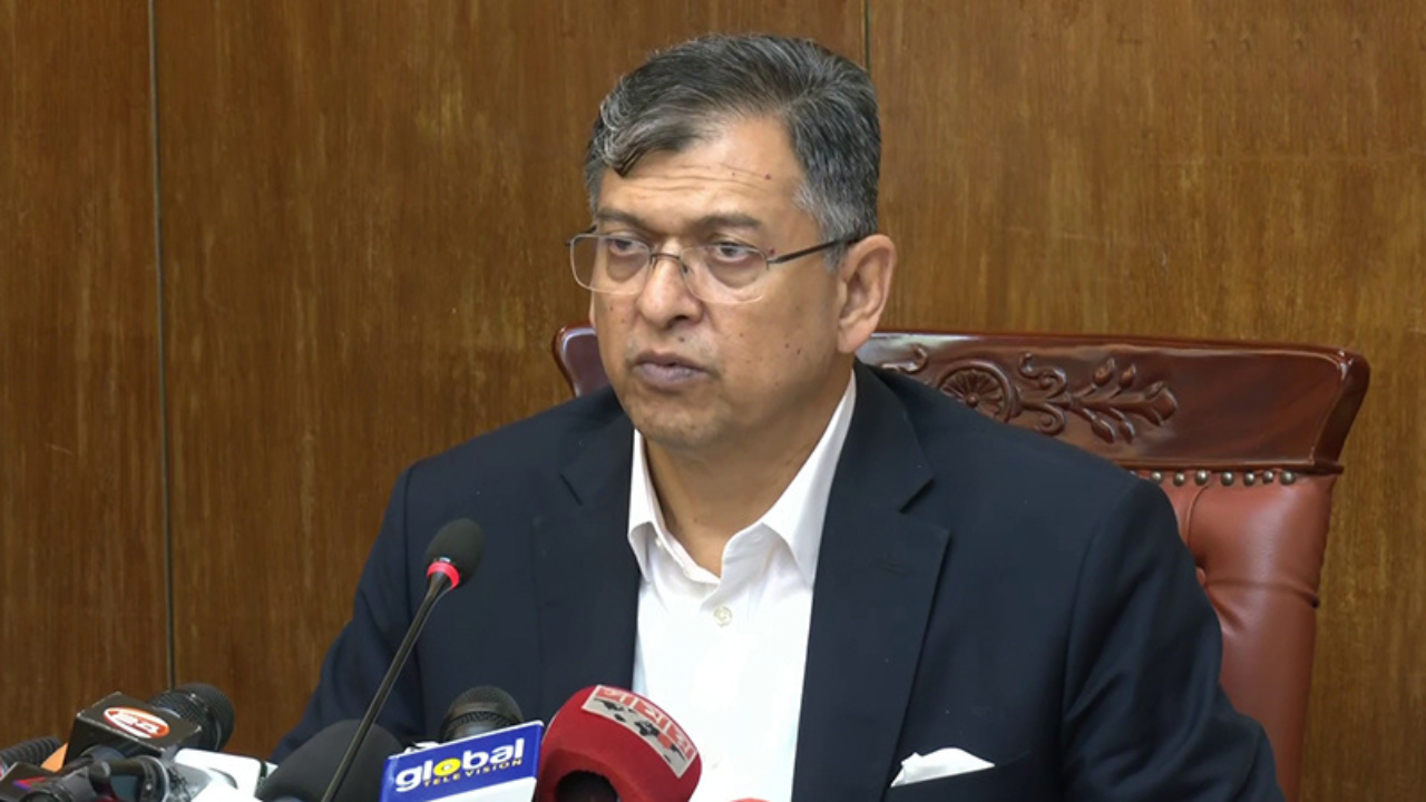 সংবিধান সংস্কারে বিরোধী দলকে আলোচনার আহ্বান স্বরাষ্ট্রমন্ত্রীর